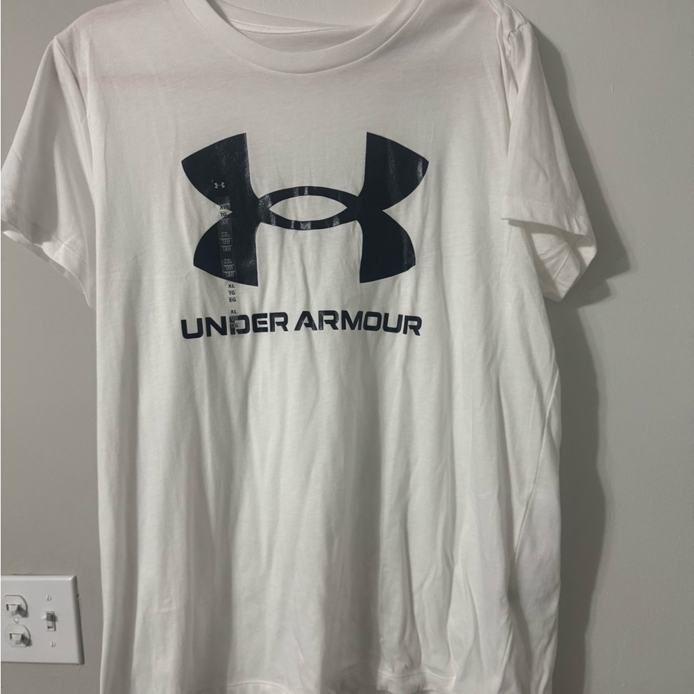 Under Armour Women's White Sportstyle Logo Tee
